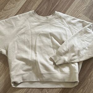 Uniqlo Oversized Crewneck Sweater (Cropped)